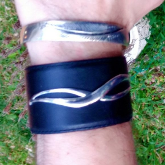 Men's Black Leather & Sterling Silver Cuff - Picture 2 of 8